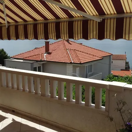 Apartmani Marija * Omis