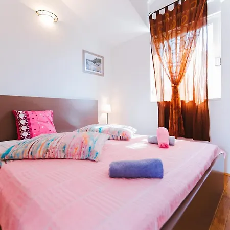 Apartmani Marija * Omis